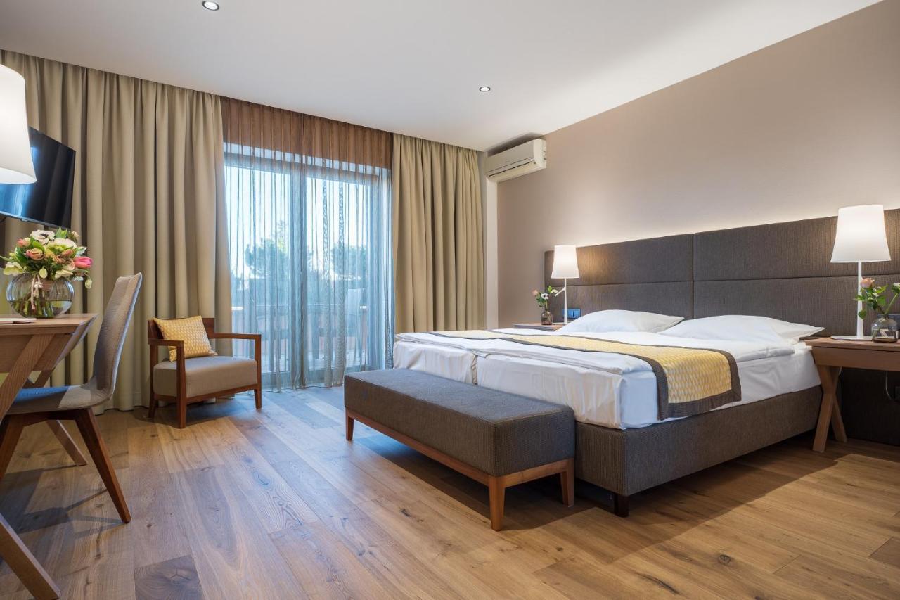 Hotel Turmhof กุมพอลด์สเคียร์เคน ภายนอก รูปภาพ
