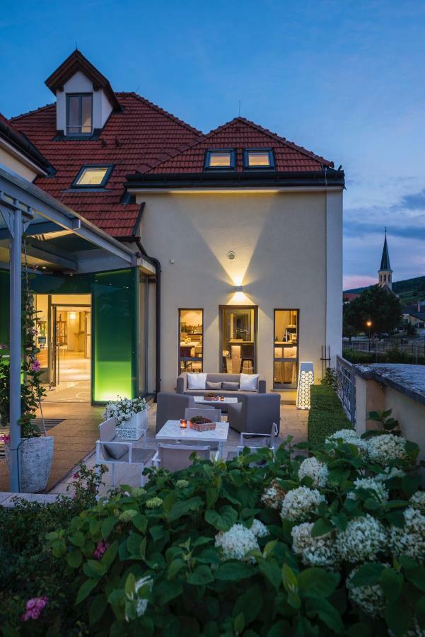 Hotel Turmhof กุมพอลด์สเคียร์เคน ภายนอก รูปภาพ